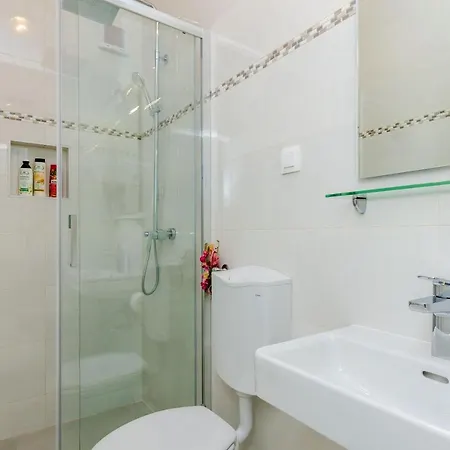 Batina Guest house