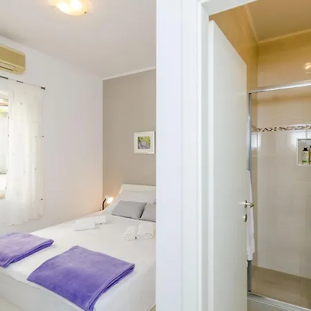 Guest house Batina 3*